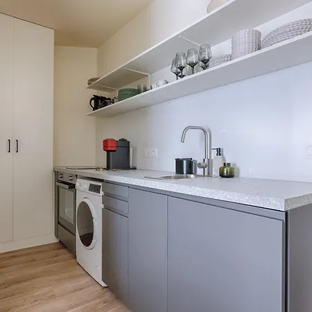 Апартаменты Alesia Remy Dumoncel Charming 1 Br-4p *