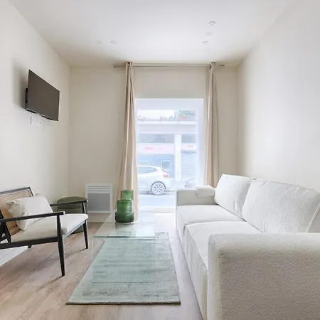 Апартаменты Alesia Remy Dumoncel Charming 1 Br-4p *