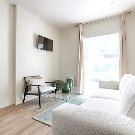 Апартаменты Alesia Remy Dumoncel Charming 1 Br-4p *